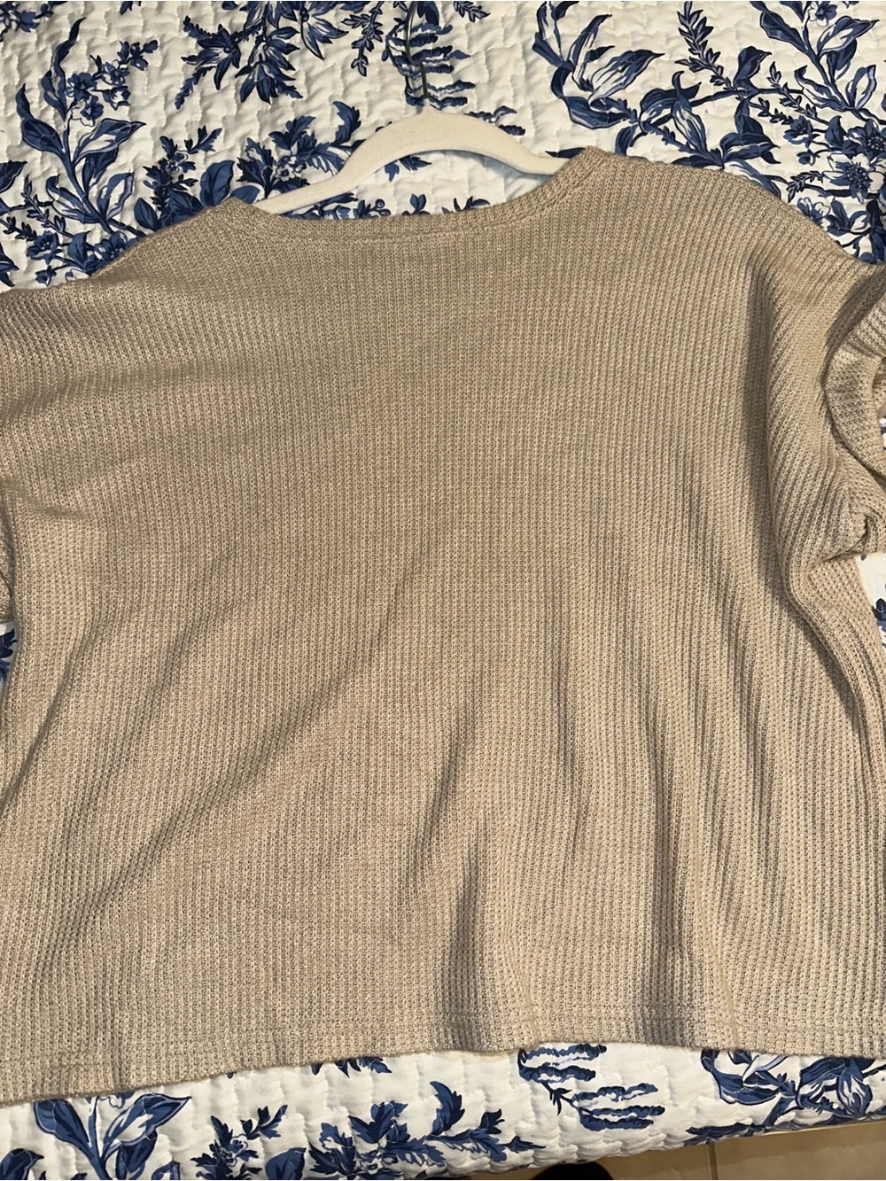 Zenana Outfitters Beige Short Sleeve Waffle Knit Top with matching pants. - Picture 7 of 12
